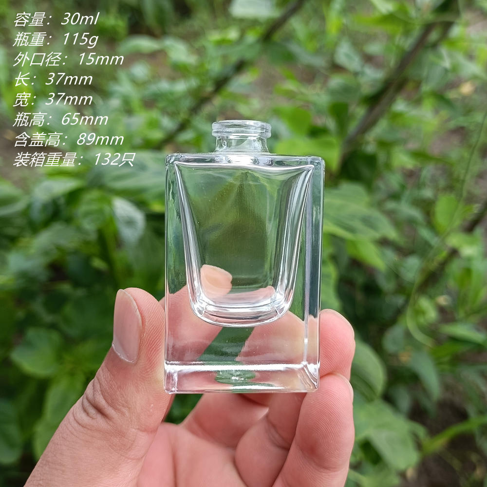 30ml Bottle 100ml Bottle Perfume Bottle
30ml Bottle
50ml Bottle
100ml Bottle
The Crystal White Material Is Bottled Separately
glass Bottle
Thick-bottomed Dispenser Bottles
snap-top Bottle
High-end Spray Bottle
wooden Lid Perfume Bottle. 