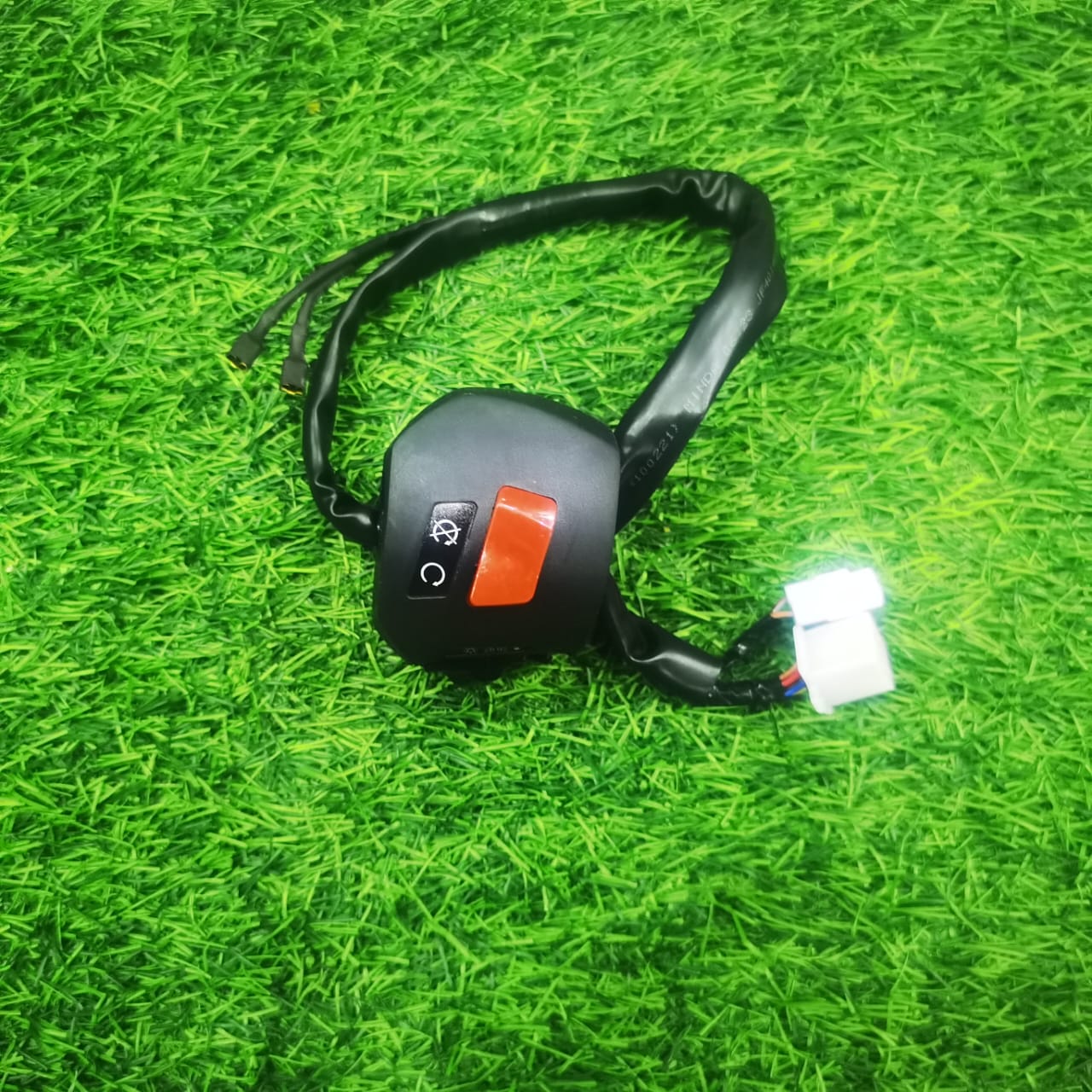 Switch Chapa R/H Bajaj-Pulsar UG4.5/UG 6. 