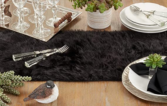 Table Runner, Modern Pink Dresser Fur Table Runners for Christmas Wedding Party Holiday Birthday Home Farmhouse Dining Coffee Table Decor, Decoration Rug  Runner for Table. 