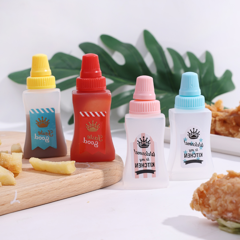 (New)2Pc/and Portable Mini cute queeze oy auce Ketchup Bottup Box Container Cartoon Platic Lunch Box alad Boots Acceorie