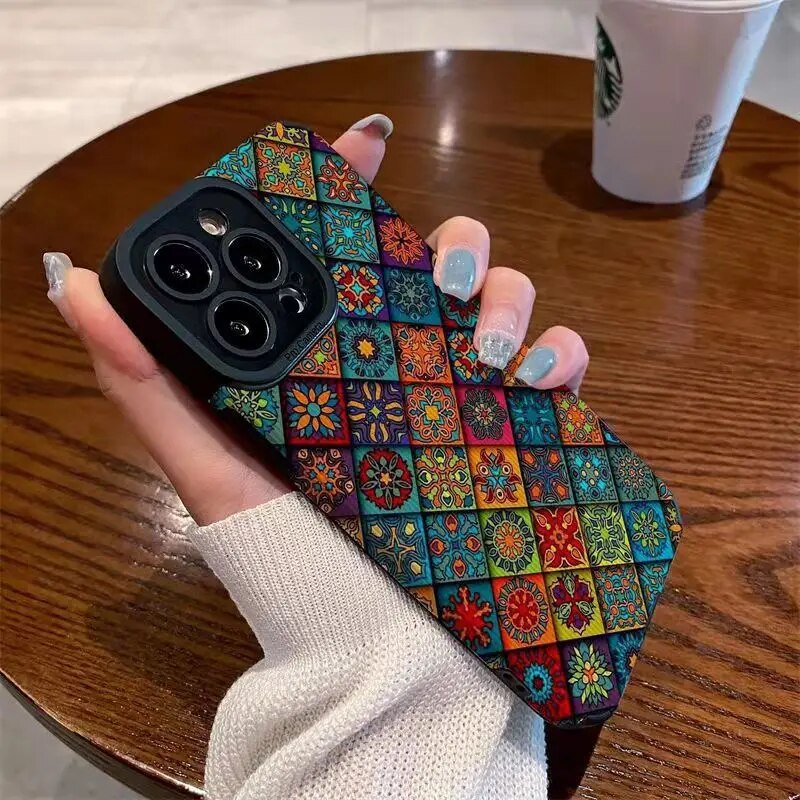 Colorful Diamond Lattice Totem Phone Case For iPhone 15 11 12 13 14 Pro Max 14plus X XR XS Max 7 8 Plus Shockproof Back Cover. 
