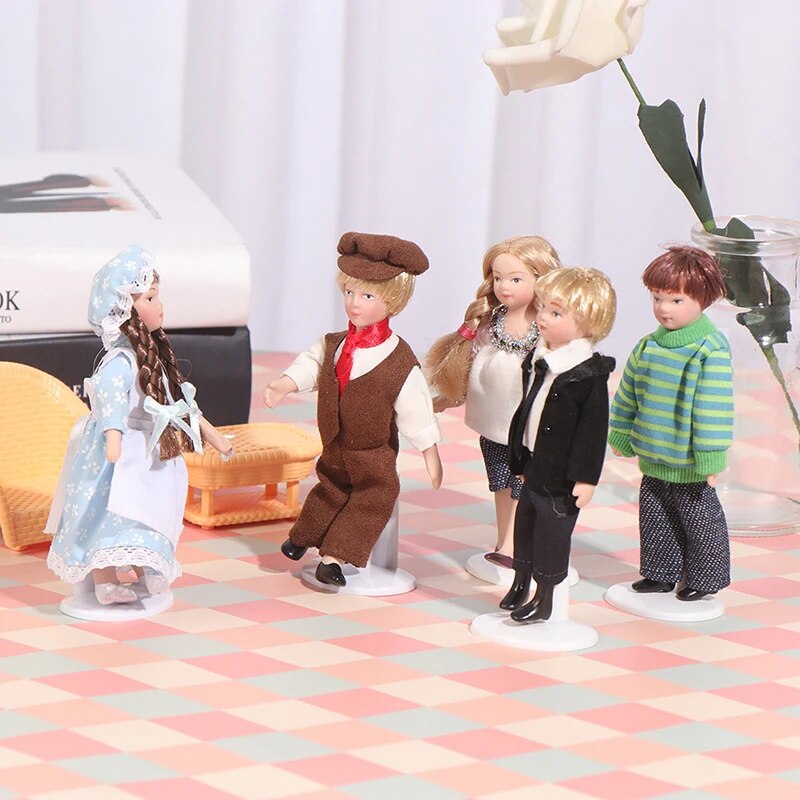 【The road to happiness Store】1:12 Dollhouse beautiful Miniature Porcelain Little Pretty Boys. 