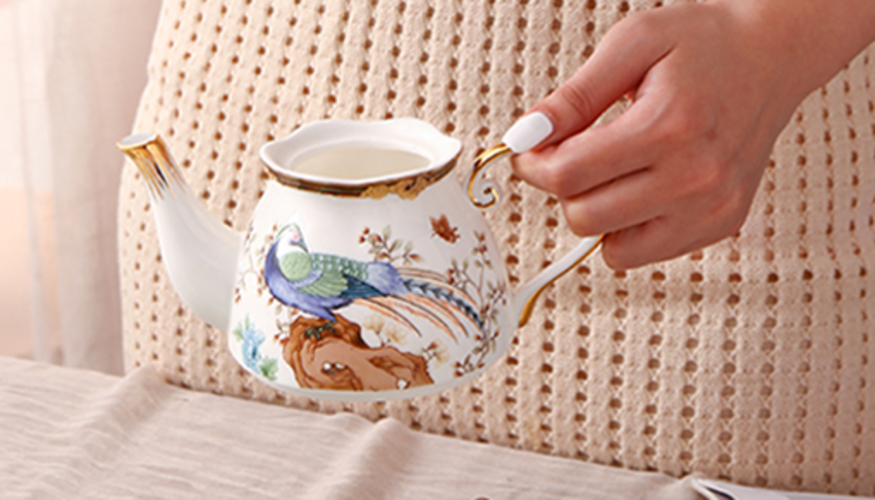 Teaware Sets Bone China Tea Set Chinese Style Ceramic Tea Pot Set Teapot + Tea Cup And Saucer Set Coffee Cup And Saucer Set Hot|Teaware Sets. 