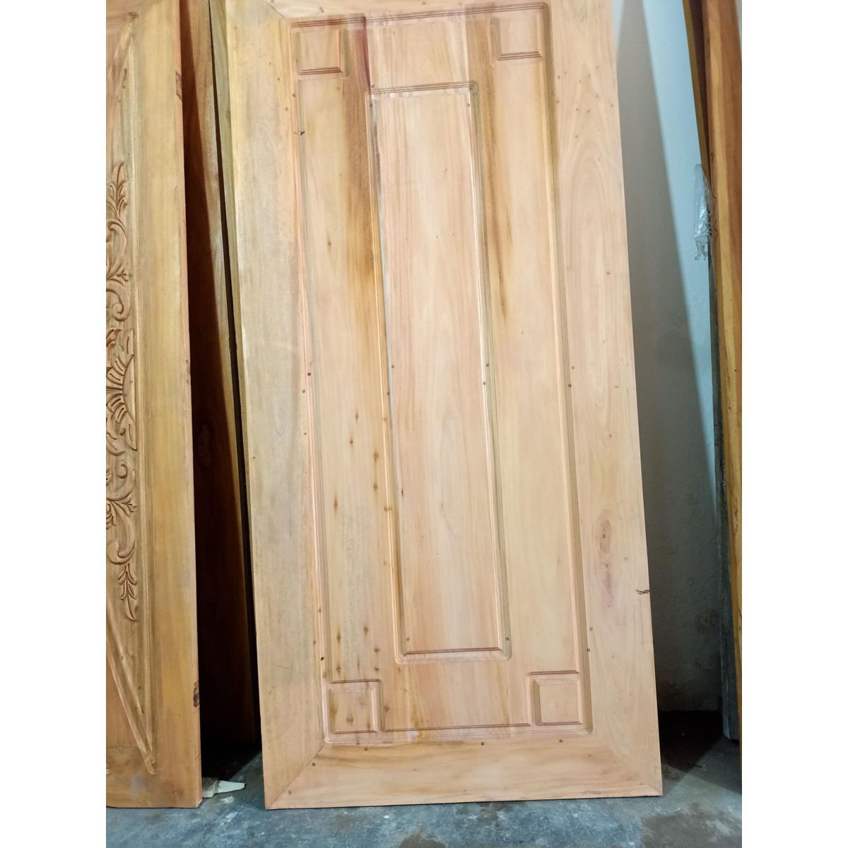 Mahoguni wooden door with Touter bit design 37* 81*