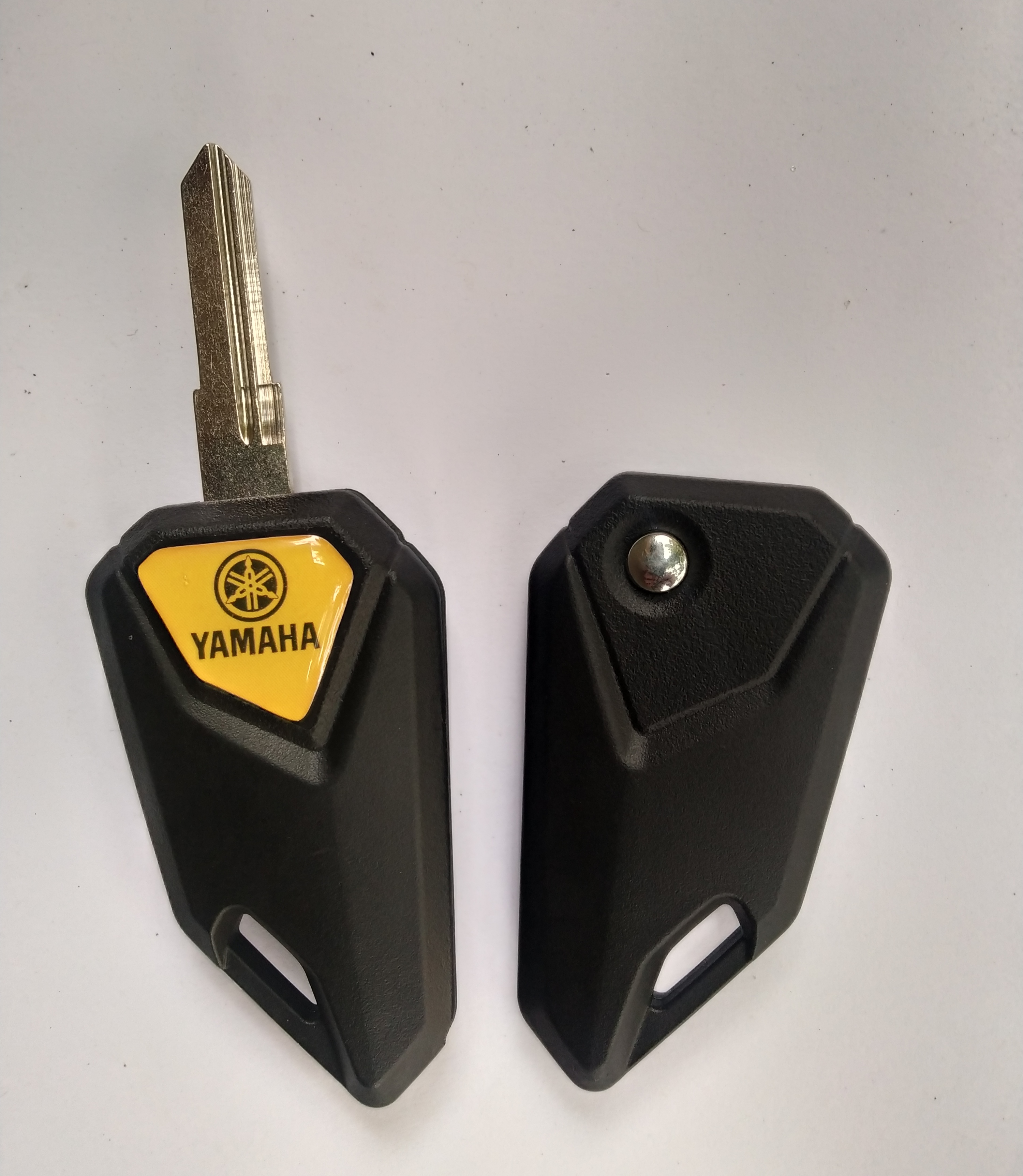 flip key  yamaha all model flip key  R15  V3 V4  bike key  chain  FZ  MT15 (indian) - r15 v3 bike. 