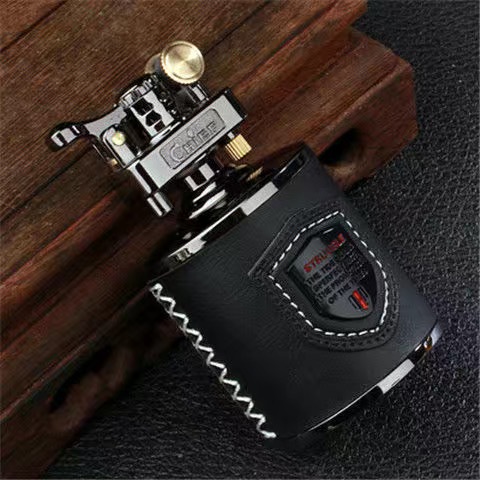 CHIEF Boss 206 Relief Kerosene Lighter Three-Dimensional Xiangyun Dragon Candlestick. 