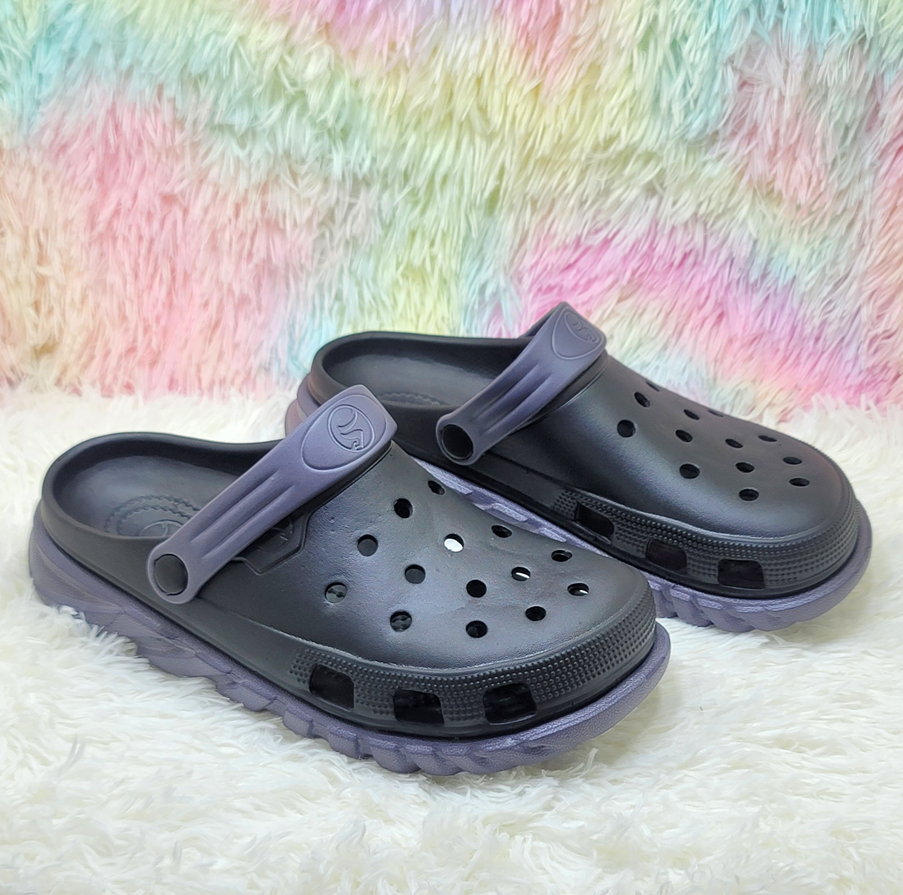 New Super Comfortable EVA Rubber High Quality Anti-Slippery Casual Crocs Clogs Sandals for Men. 