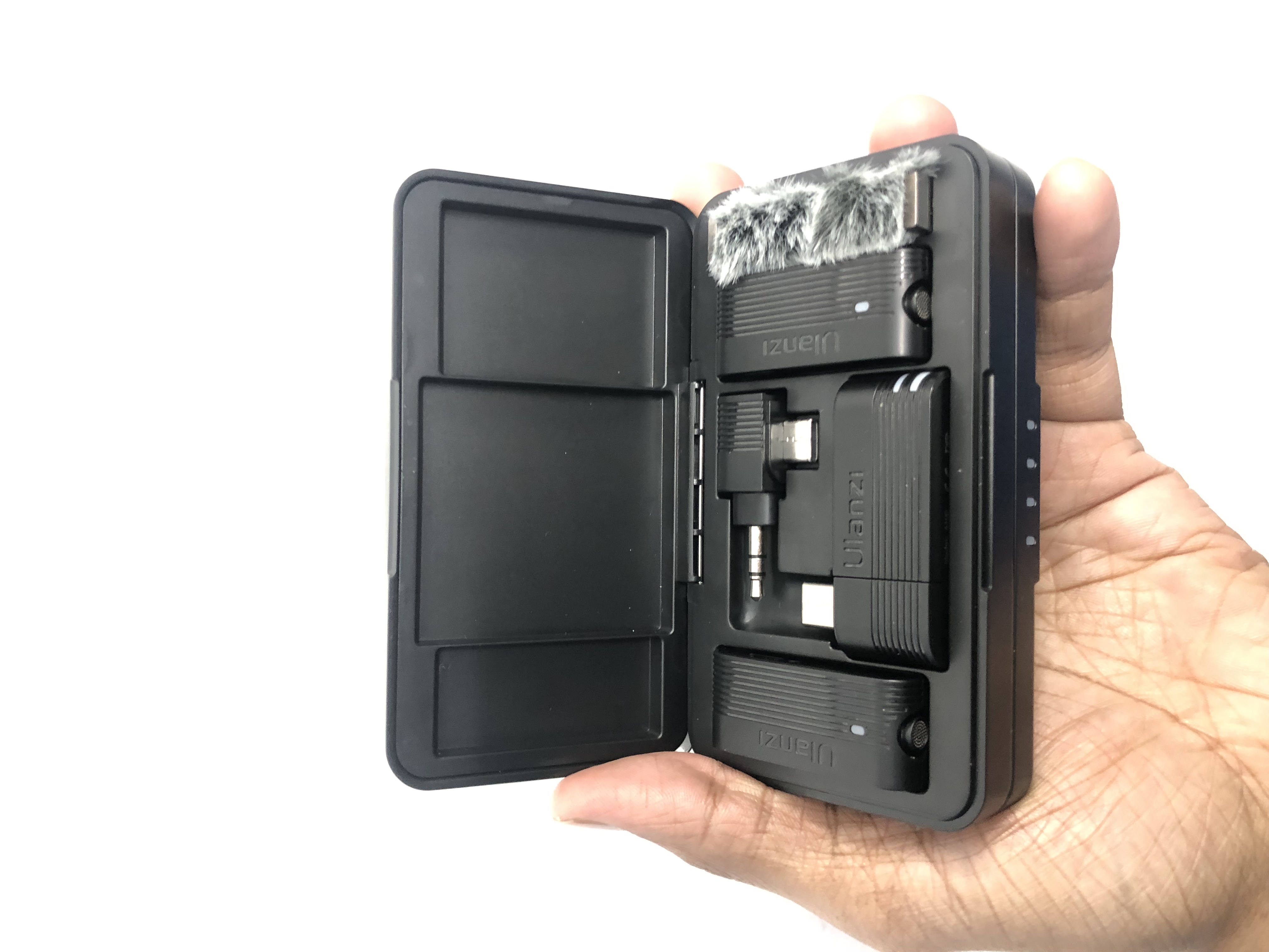 Ulanzi A100 Wireless Lavalier Microphone. 