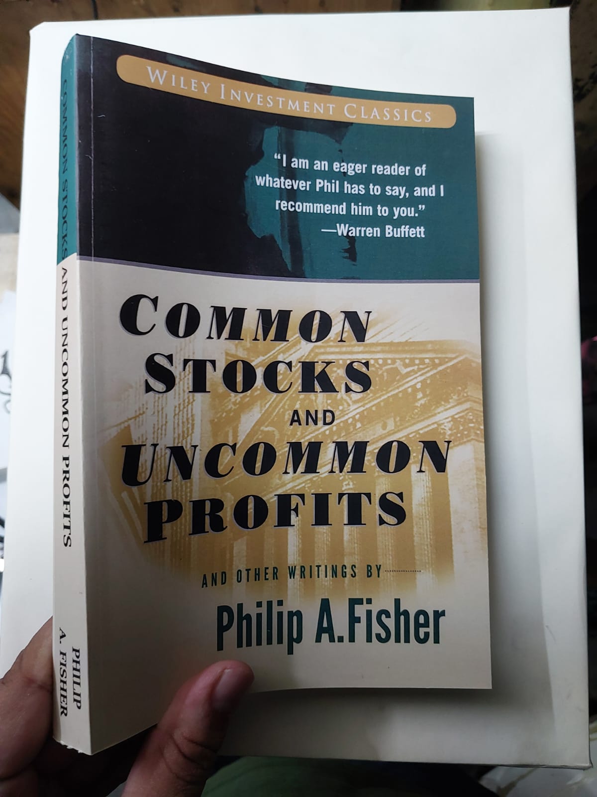 Common Stocks and Uncommon Profits  by Philip A. Fisher - Premium -Paperback. 