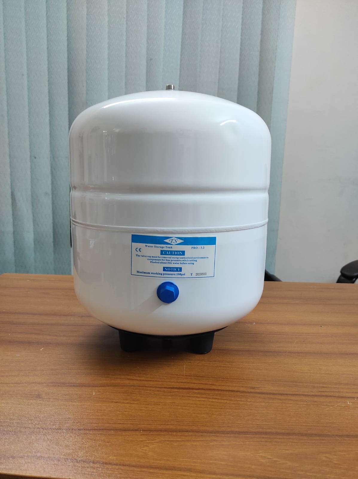 Buffer Tank 3.2G/10L Reverse Osmosis Machine. 