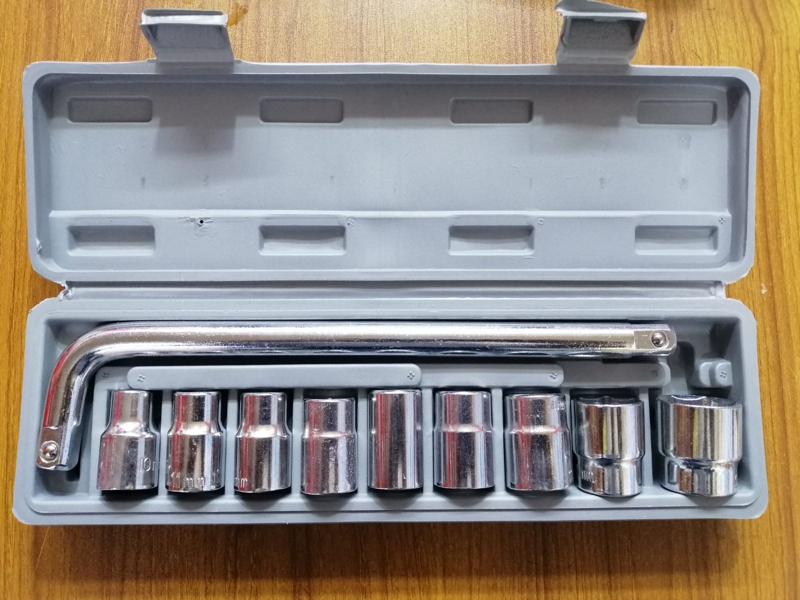 10Pc Socket Wrench Set 1/2 Drive (Same As Picture). 