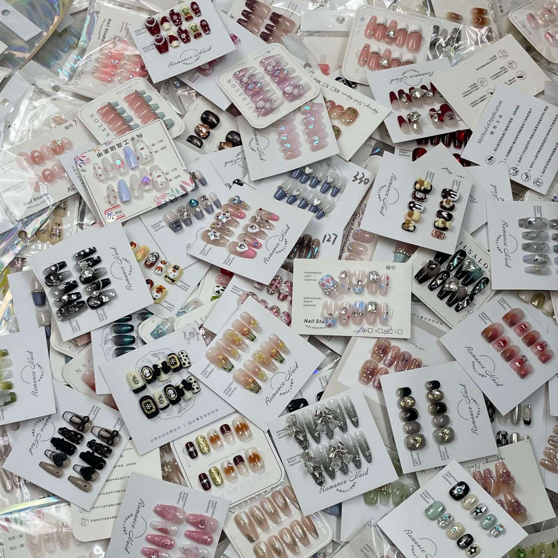 [Yihe] Handmade art, blind box for wearing armor, solitary product, live streaming, instant product stall, nail art store. 