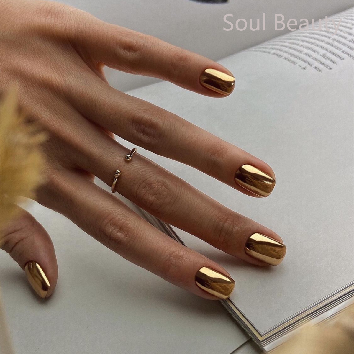24pcs Short Ballet Silver Metal Nails Solid Color Glossy Artificial Press-on Nails Full Coverage Waterproof False Nail Art. 