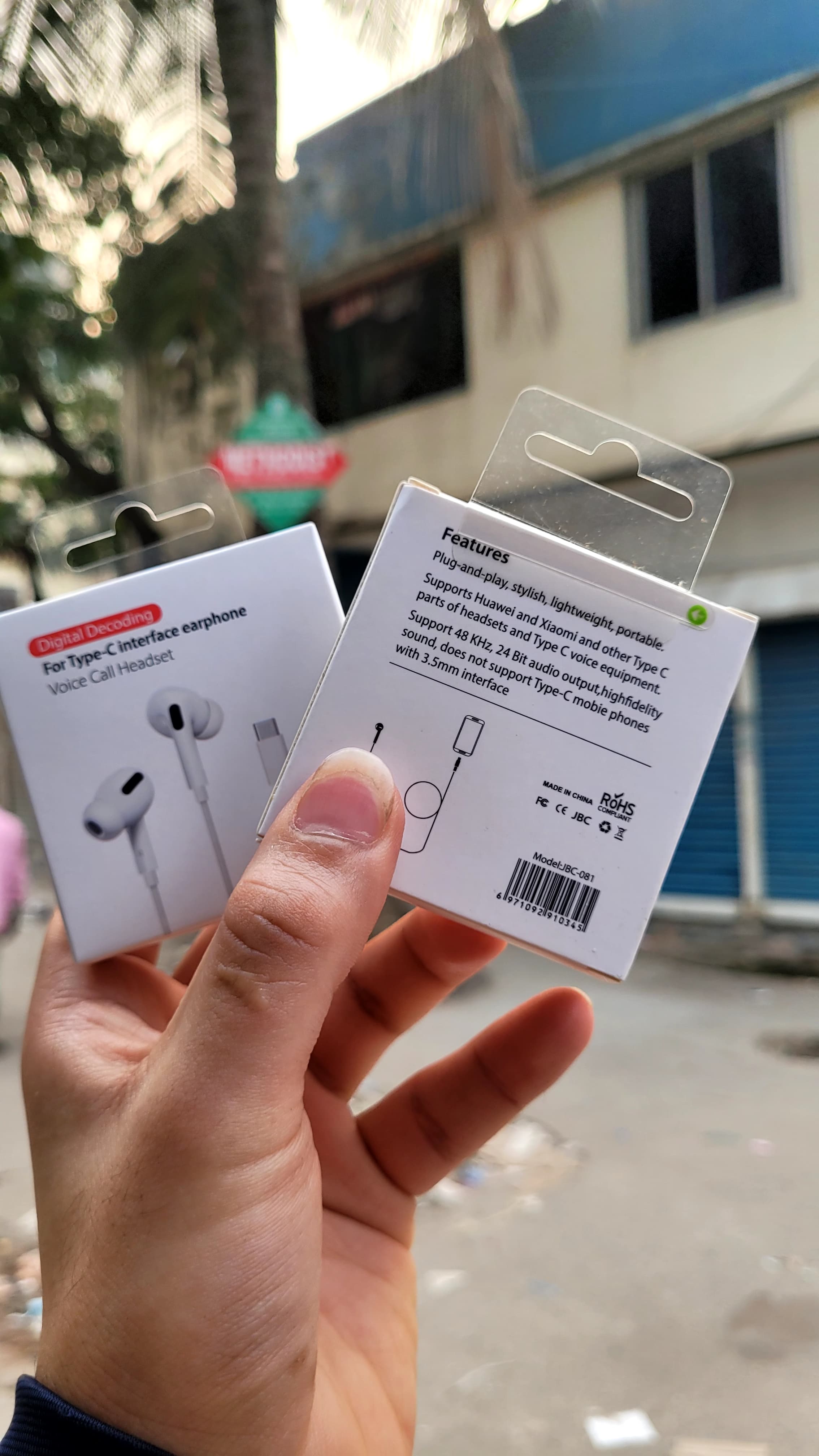 DAC Type-c Earphone High Quality headphone smooth sound Quality. 