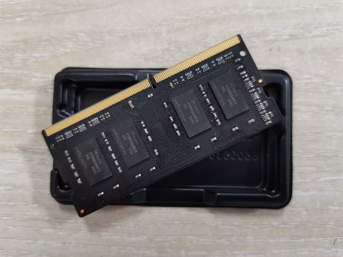 ADATA 4GB DDR4 2400Mhz / BUS Laptop RAM. 