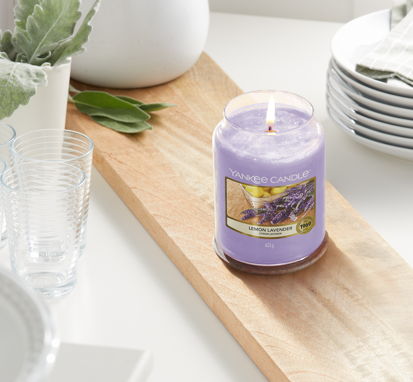 Yankee Candle Classic Large Jar Lemon Lavender (Fresh) 623G. 
