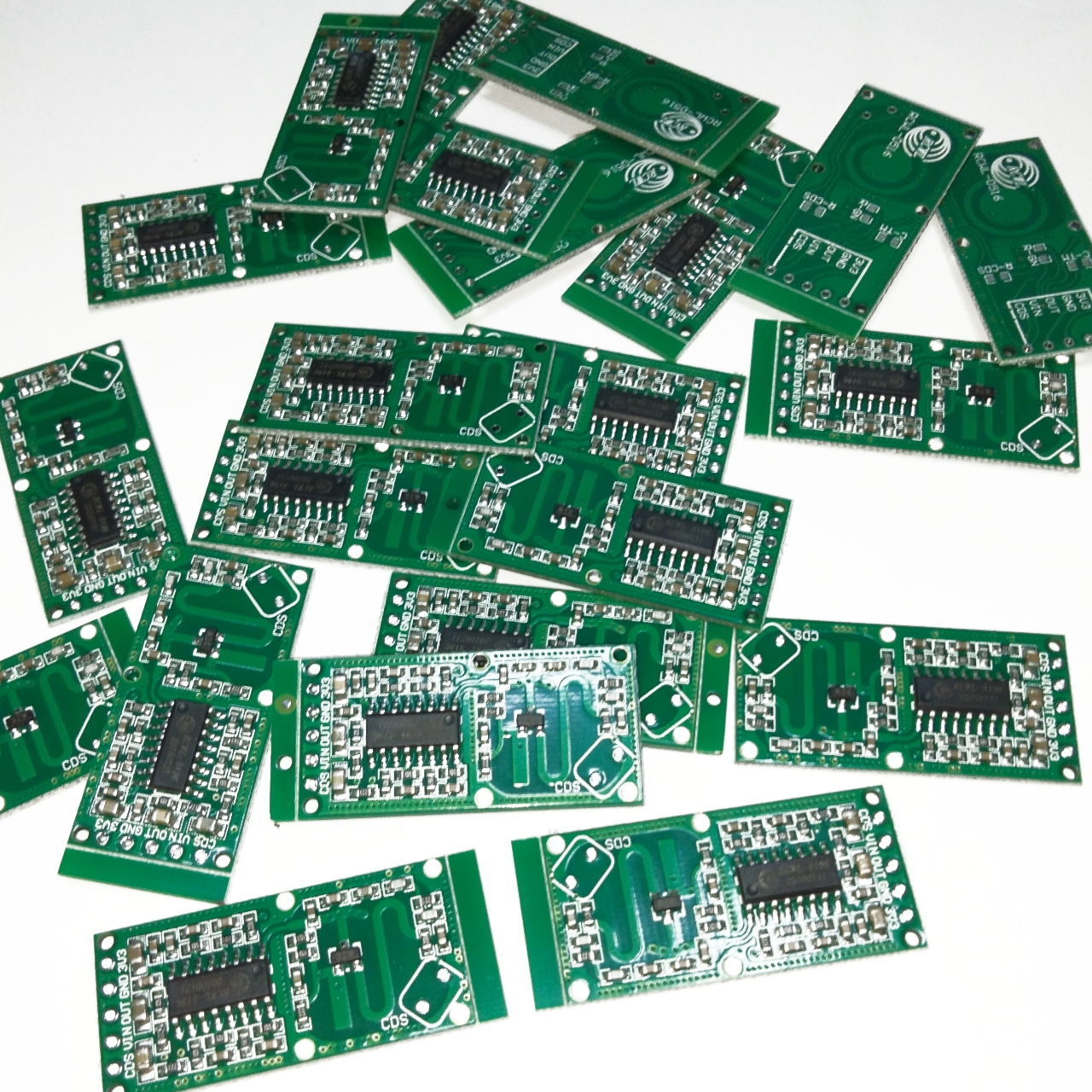 5Pcs RCWL-0516 RCWL 0516 Microwave Radar Sensor Module Super Sensitive Microwave Motion Sensor Human Sensor Body Sensor Module Induction Switch Module RCWL0516 Human Body Motion Smart Switch Module. 