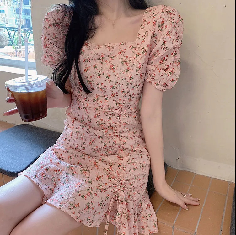 Floral skirt gentle wind ins women's summer chic design artistic skirt Korean style milk milk dress. 
