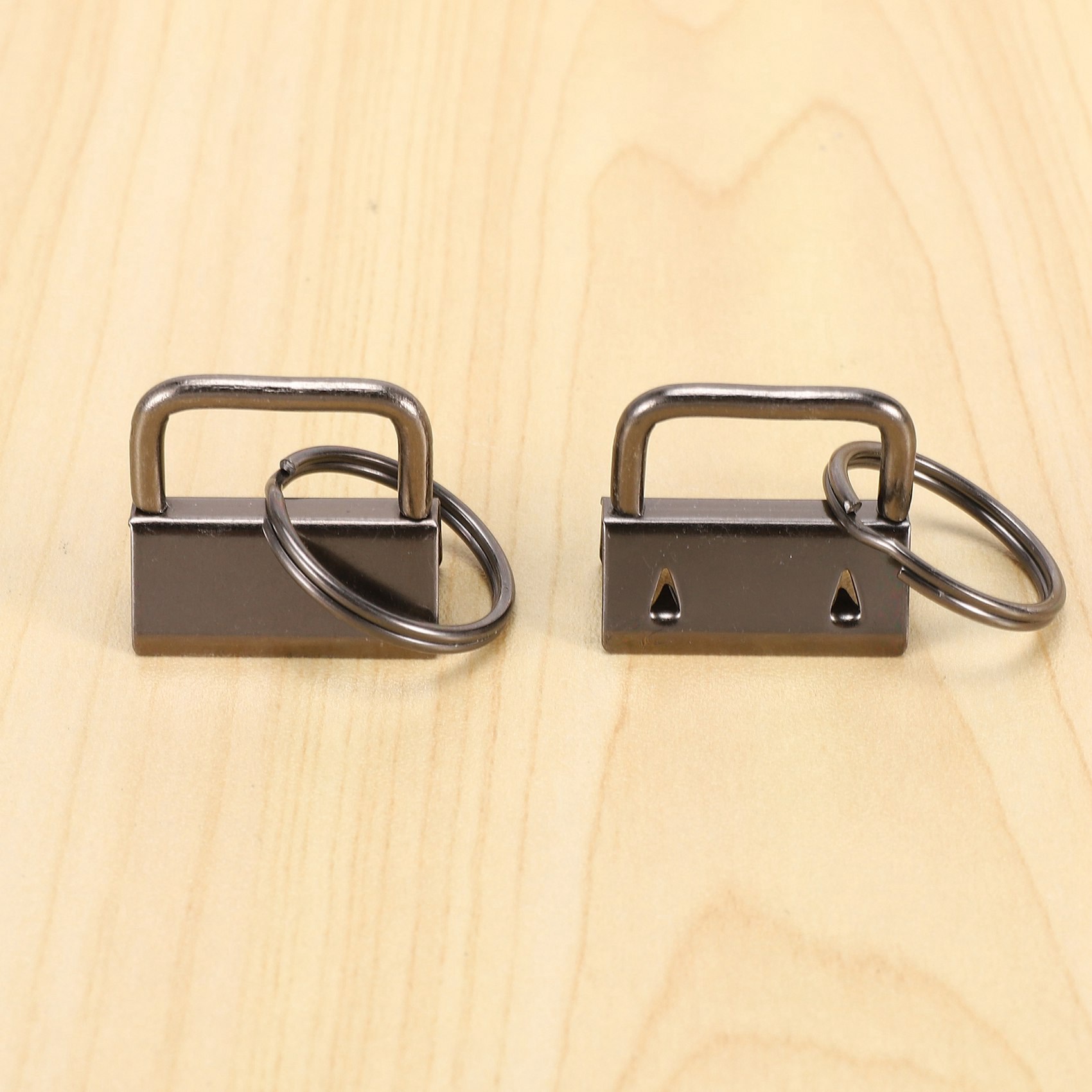 ZOROOM 200 PCS Wristlet Hardware, 1 Inch Key Fob Hardware for Keychain, Key Lanyard and Key Chain Making Hardware Supplies. 