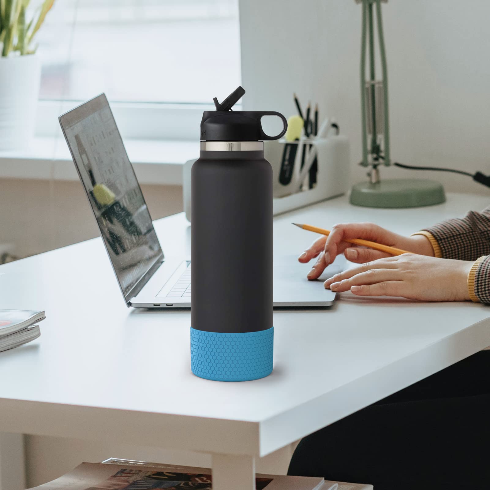 Aquaflask Silicone Boot 22oz / 32oz / 40oz Hexagon Texture Silicon Boot for Aquaflask, Hydro Flask Boot Anti-Slip Flex Aquaflask Boot 14oz-40oz Aqua Flask Silicone Boot Protect More Water Bottle Aquaflask Rubber Cover Aquaflask Accessories. 
