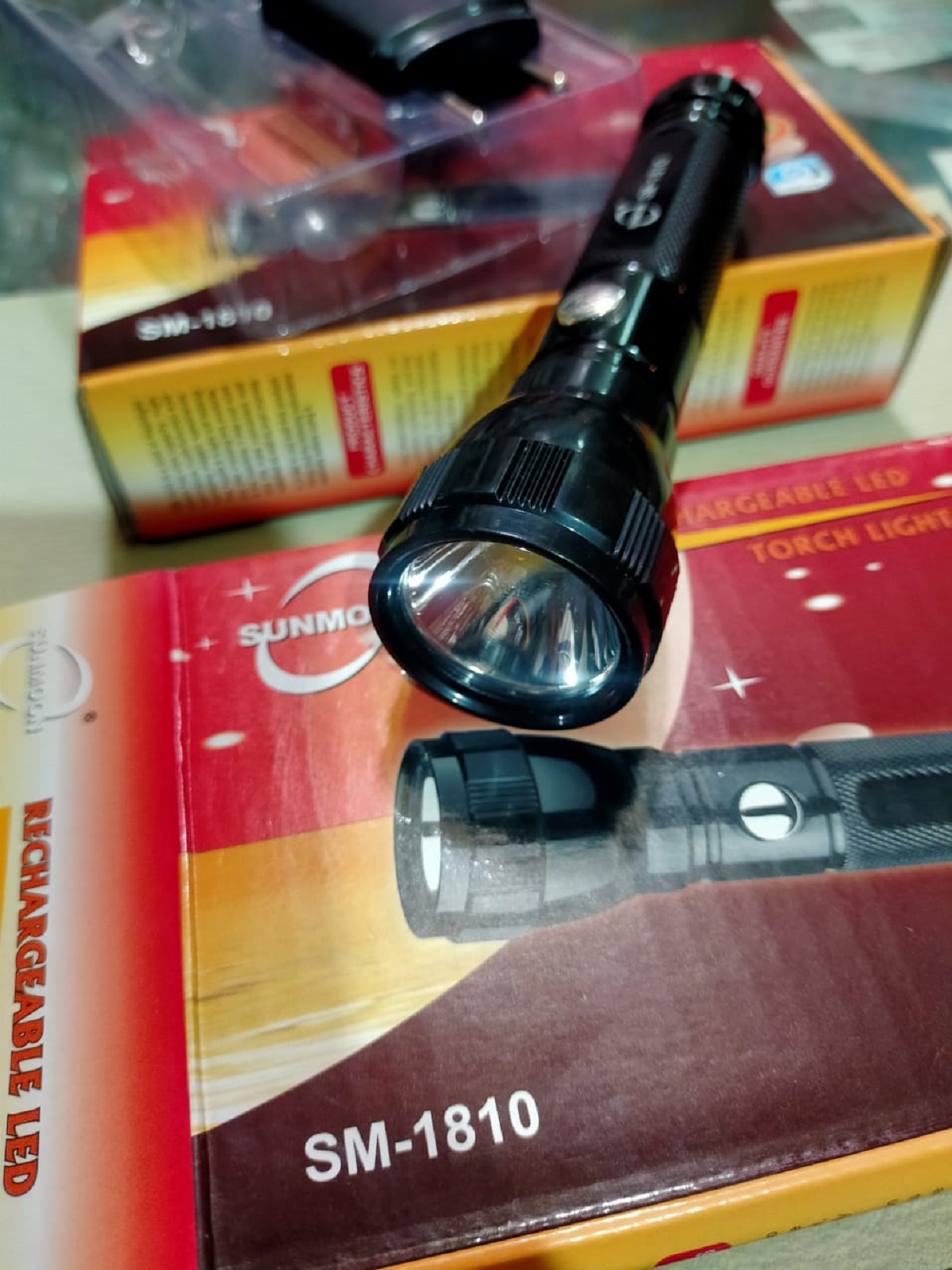 JY SUPER 1810 Torch Light 3W LED Torch Lite Rechargeable LED Flashlight 3 Watt TorchLED Light Aluminum Body Hand Torch With 18650 Lithium Battery & Light Charger. 
