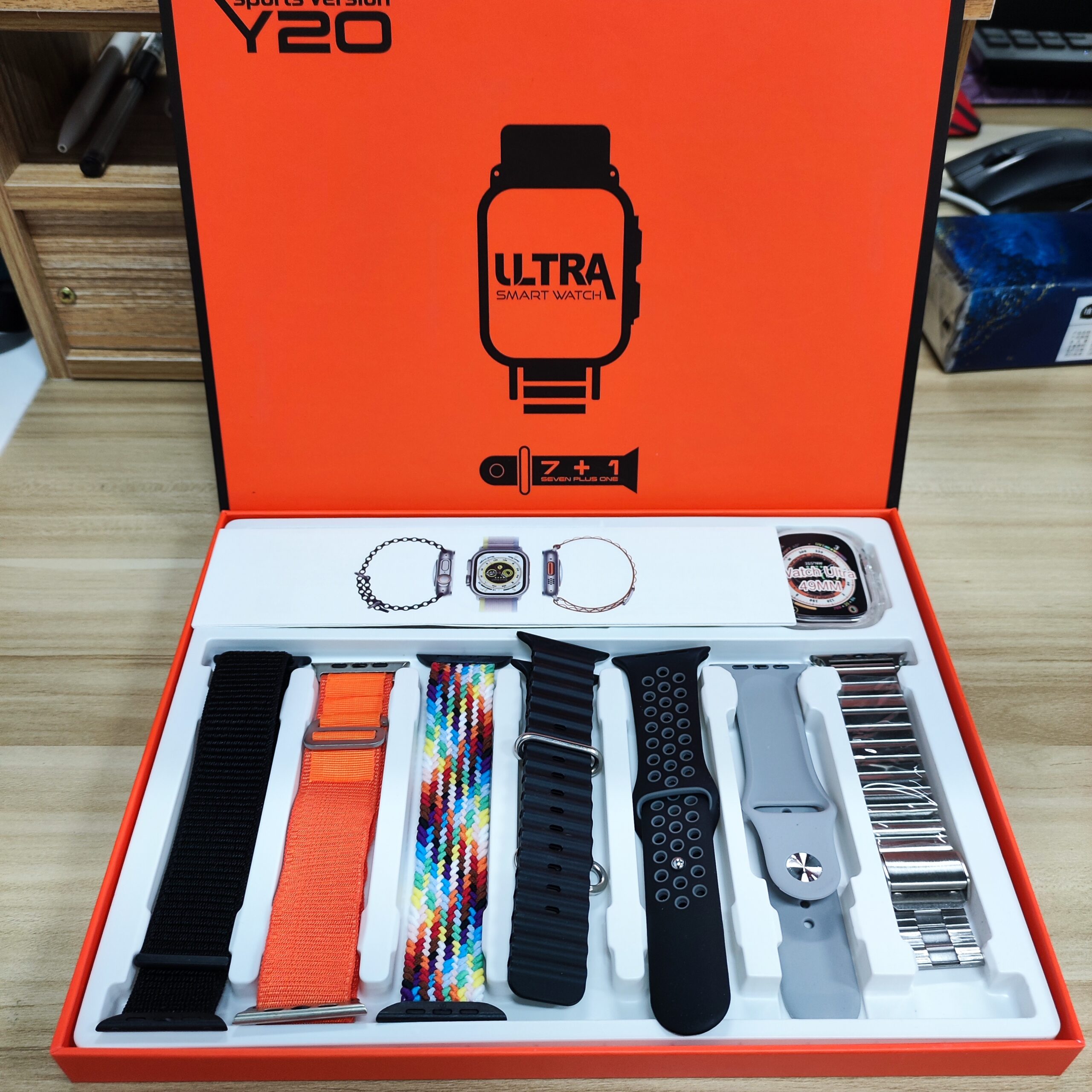 Y20 Ultra Sports Version Smart Watch with 7 Straps