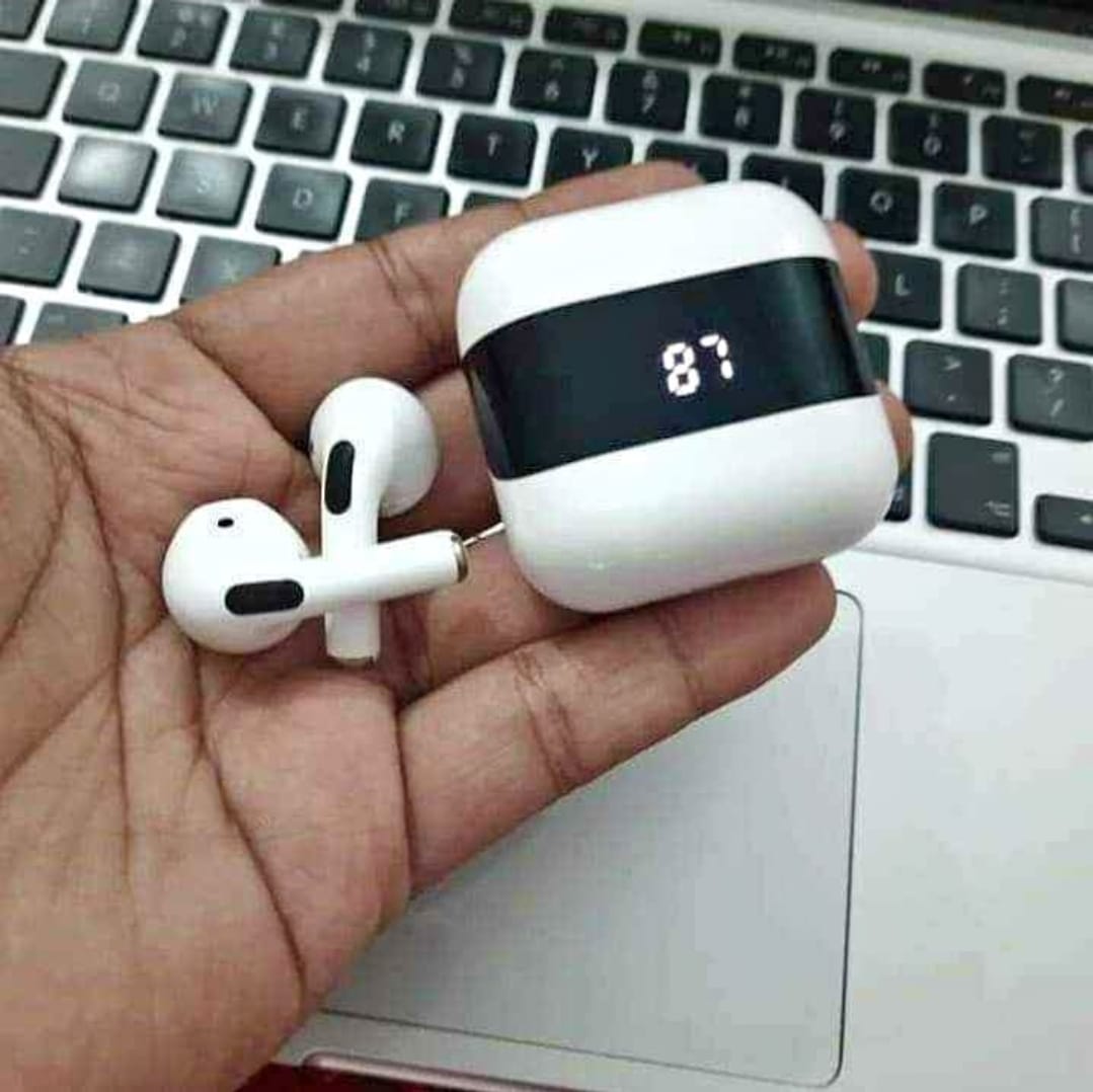 UIiSii GM40+GM30  PRO TWS Wireless Earbuds With Digital Charging Case. 
