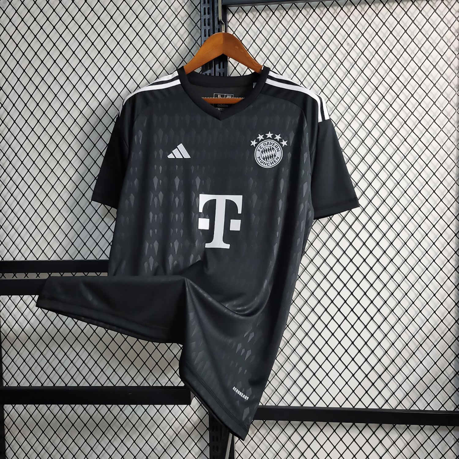 FC Bayern Munich Jersey Player Edition Jersey FuBball Club Bayern Munchen e. V. FC Home Away Kit Special Fans Version Jersey Club Jersey 2023 24 Thai Fabrics Short Sleeve