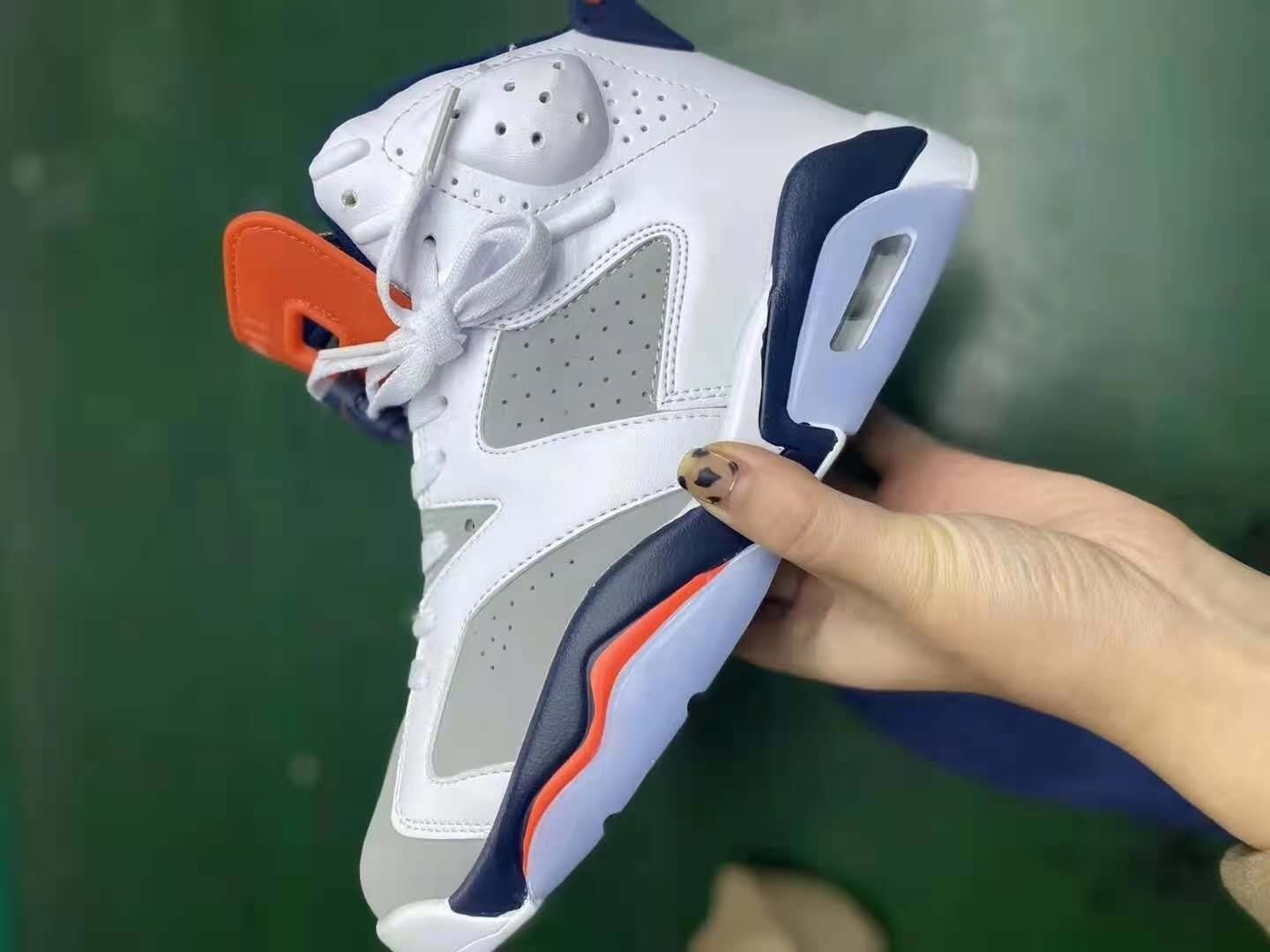Air Jordan 6 Retro Fitness Shoes 