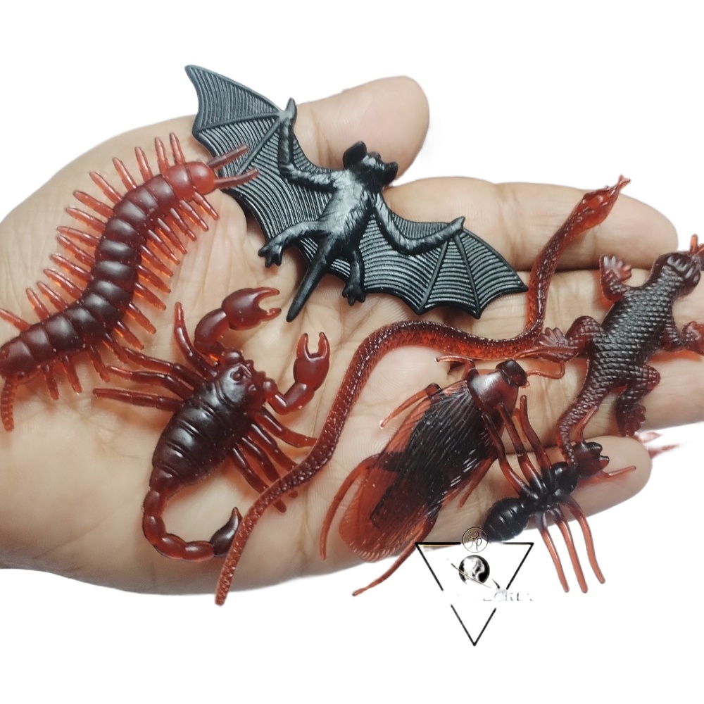 7 pieces silicone Chinese soft life like toy, cockroach, bat, lizard, ant, snake, scorpion, centipede. 