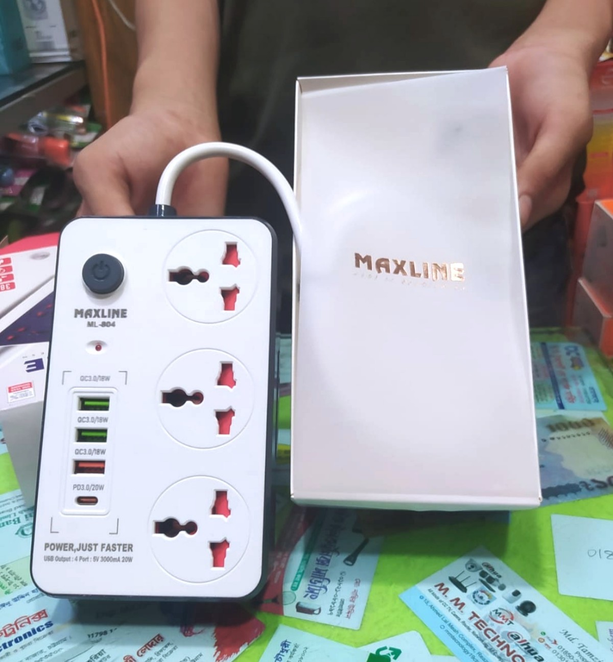 Maxline ML-804, 3 Socket & 4 USB With Lightning Port Fast Charging PD20W QC3.0 Multiplug Power Strip USB-C Output: 20W max (PD3.0). 