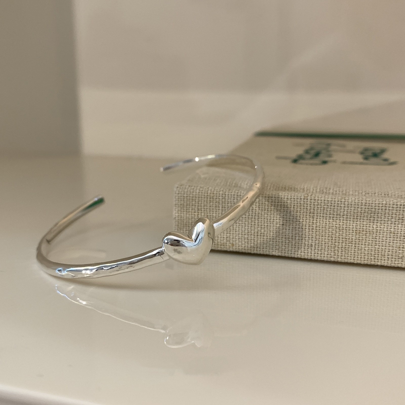 Minimalist style love bracelet for women Korean style fashion personality niche S925 silver bracelet ins Internet celebrity temperament hand decoration trend
