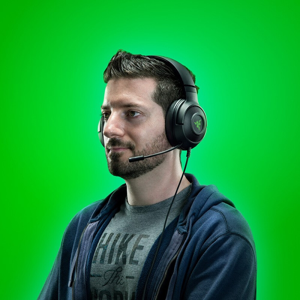 Razer Kraken X-USB Gaming Headset Earphone 7.1 Surround Sound Ultra Light Headphone Bendable Cardioid Microphone Custom-Tuned 40mm Drivers. 