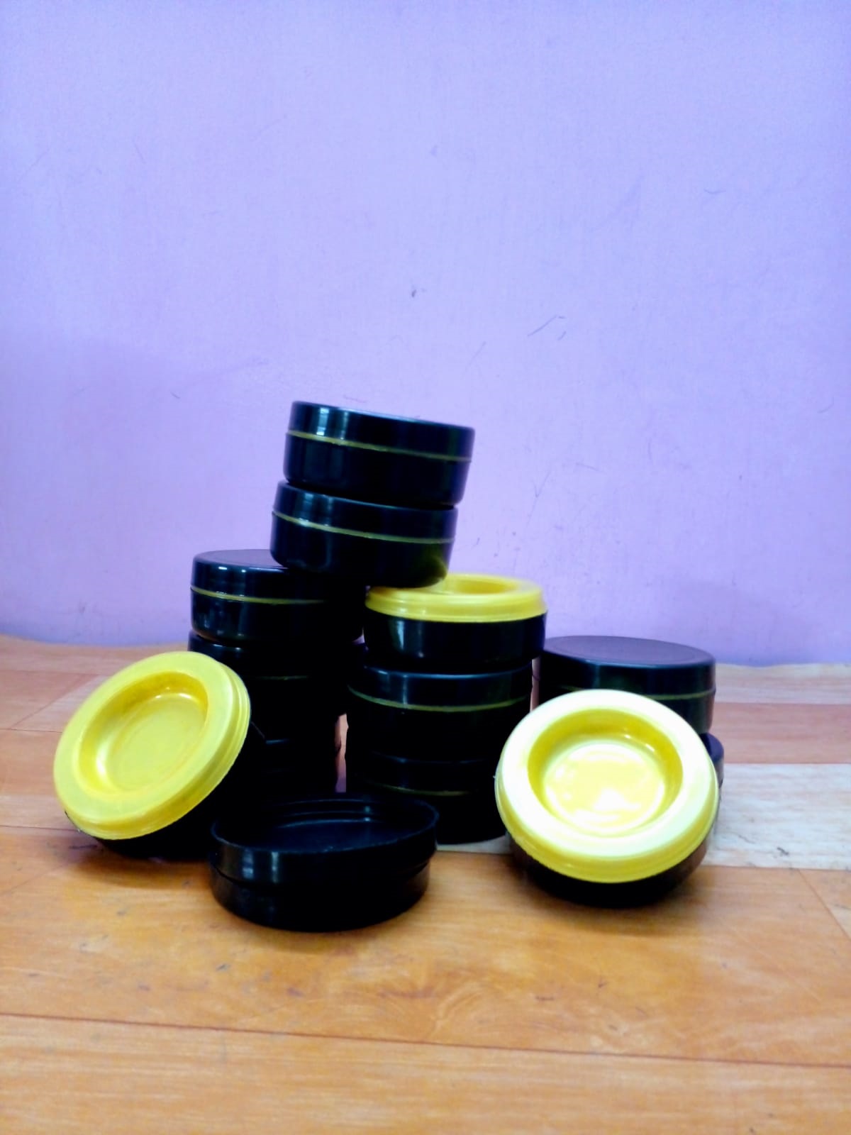 15ML DIY Colorful Empty Cosmetic Jar Eyeshadow Makeup Face Cream Container Sample Box 24 Piece. 
