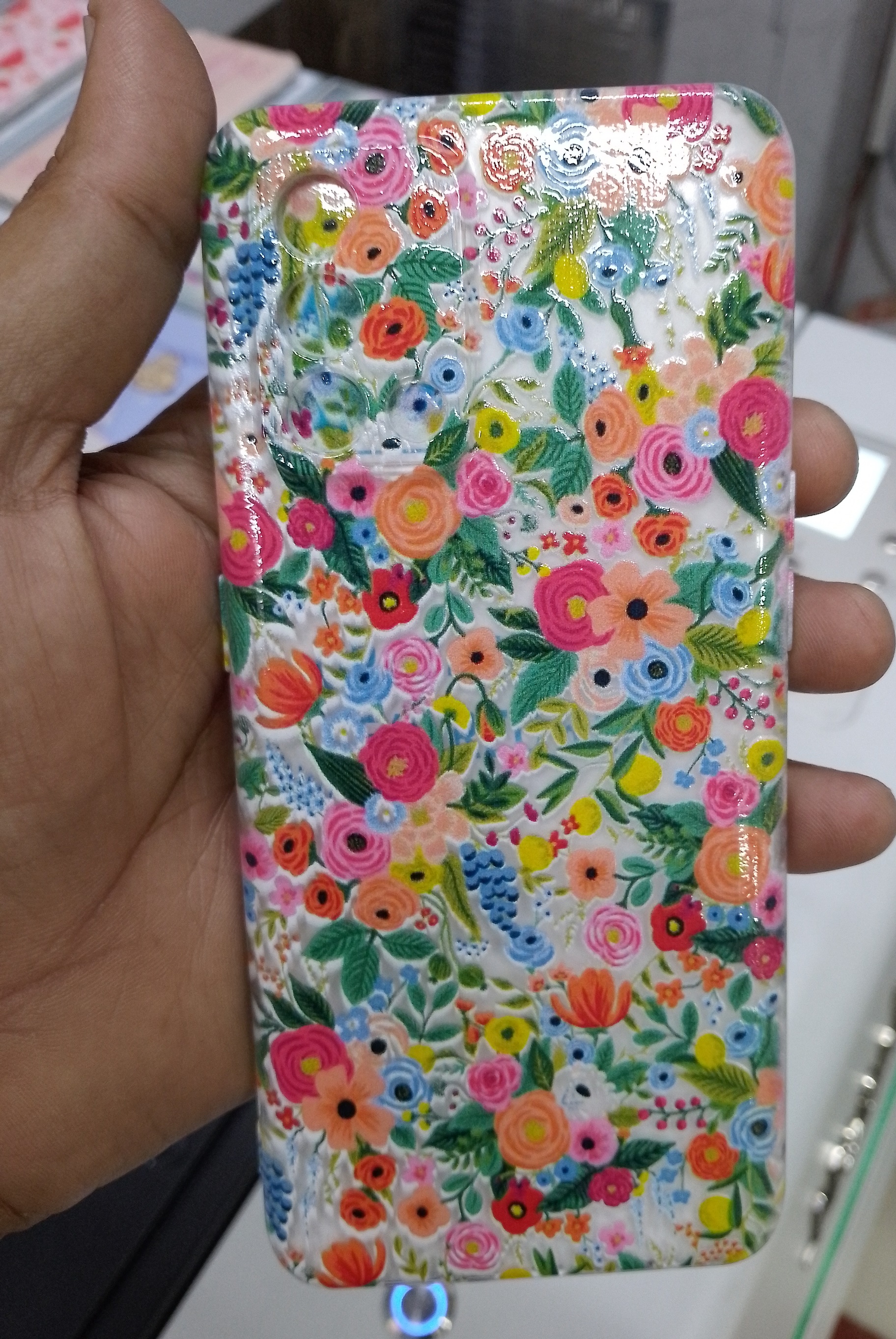 কাস্টমাইজ মোবাইল ব্যাক কভার  (Back Case Cover For Smartphone). 