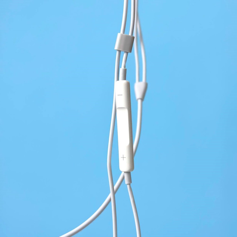 EarPods USB-C Connector For All Type-C Supported Device (MTJY3FE/A). 