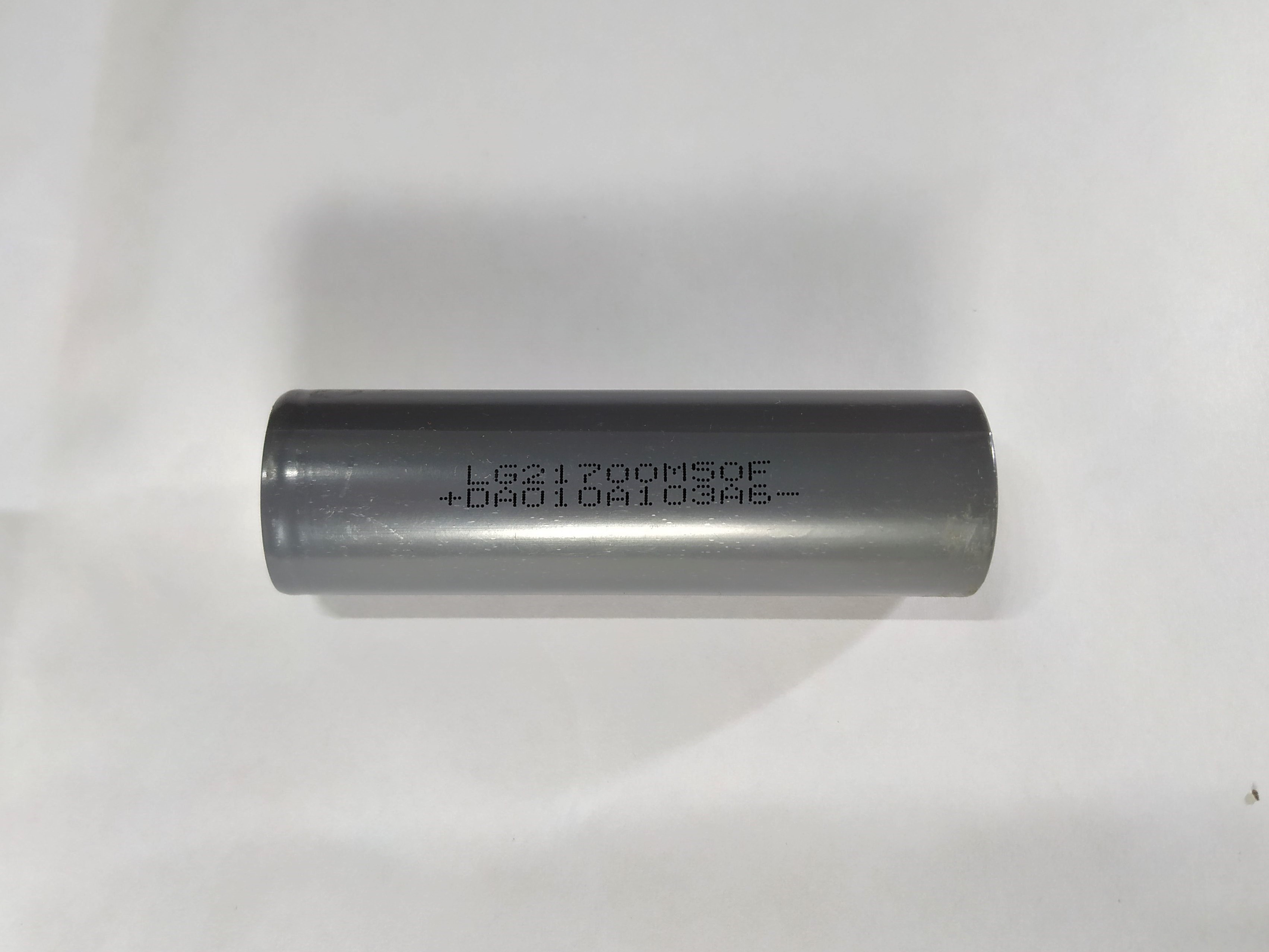 LG 21700 M50 Lithium Battery  5000mAh 3.7 volt High-Capacity Battery for Powerbank Flashlight DIY Projects Various Applications. 
