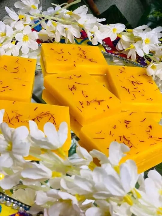 Saffron Sandalwood Handmade Soap – Premium Natural Bath & Skincare Gift 100g - Image 7