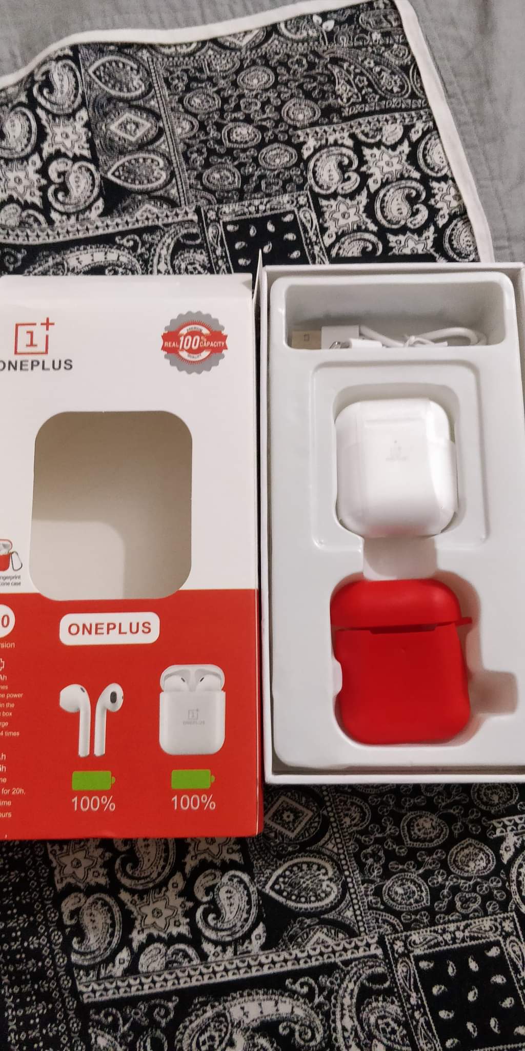 OnePlus Buds - True Wireless Earbuds with Charging Case, White - Fast Charging, Long Battery Life and Deep Bas. 