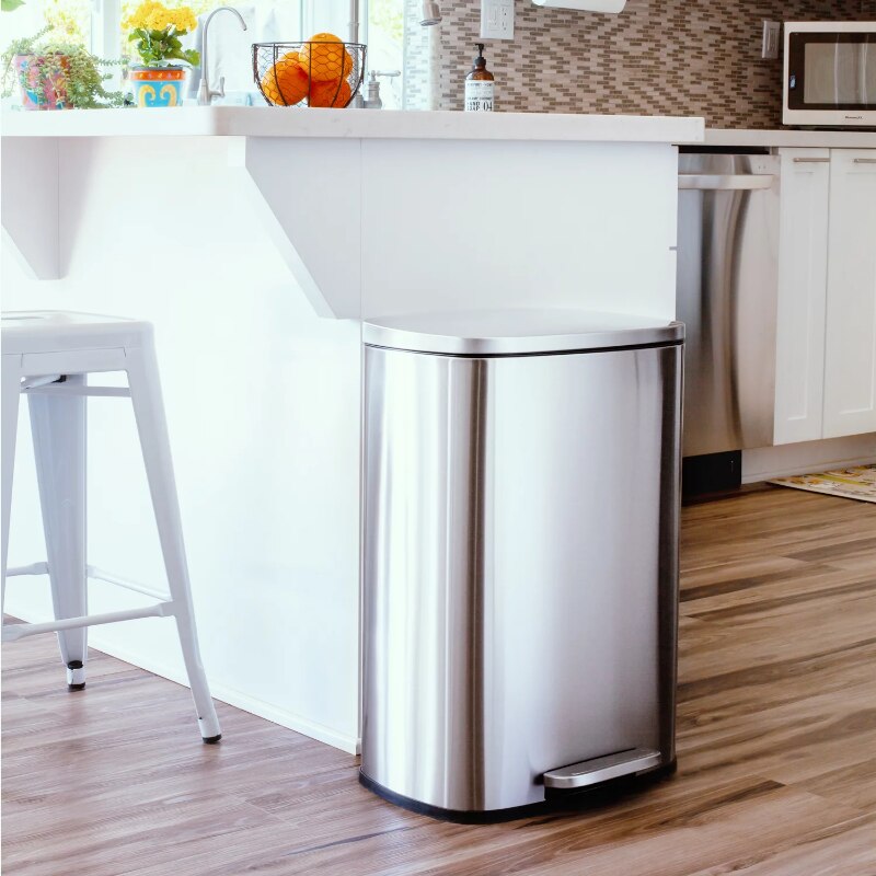 Qualiazero 13.2 Gallon Stainless Steel Trash Can Silver Step On Kitchen Garbage Can. 