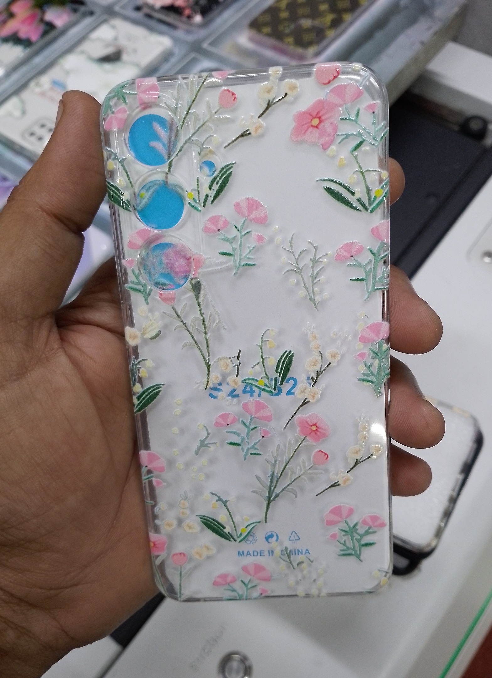 কাস্টমাইজ মোবাইল ব্যাক কভার  (Back Case Cover For Smartphone). 