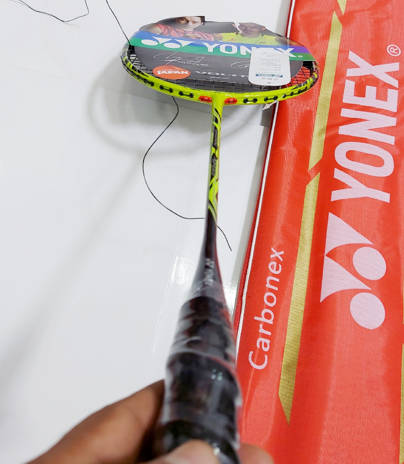 Yonex Badminton Racket String Tension 30 LBS Mashing Gadding - Multicolor. 