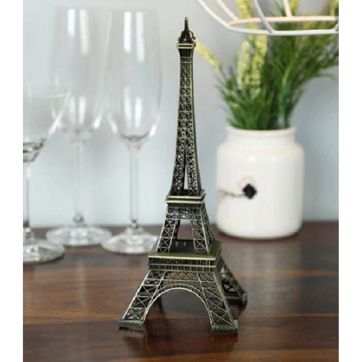 Eiffel Tower Showpiece