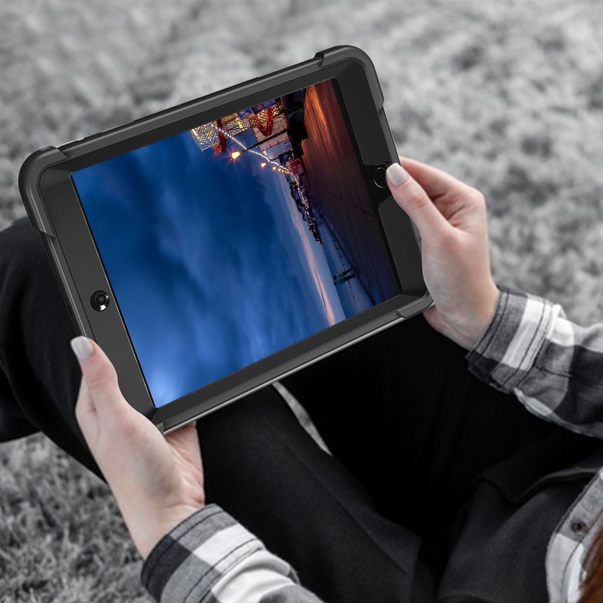 Silicone + PC Shockproof Protective Case with Holder For iPad mini / mini 4. 