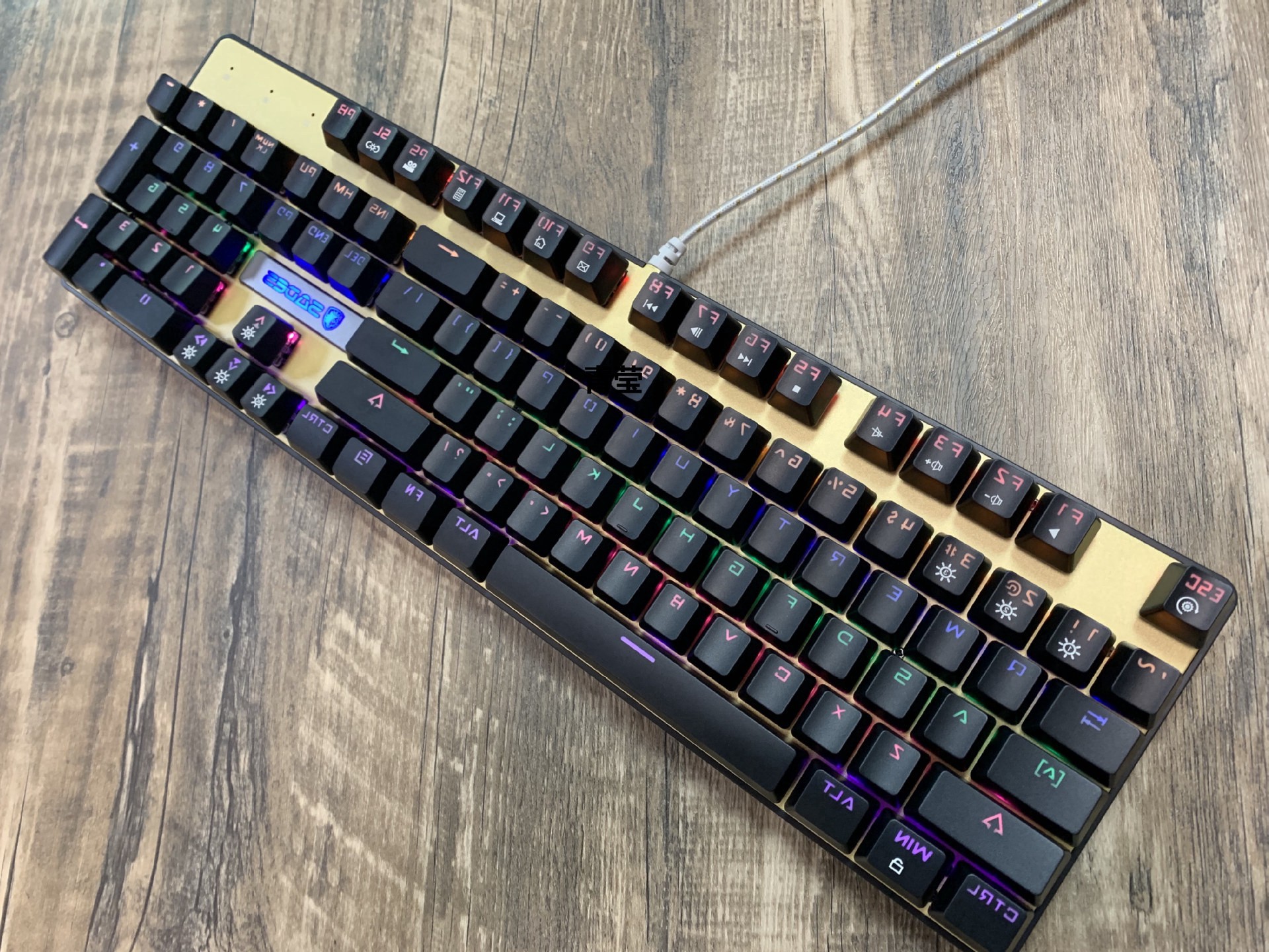 Sensonny-9 second-hand mechanical keyboard, 104 keys, 87 keys, black switch, brown switch, red switch, blue switch, mixed light, color-matching, green claw. 