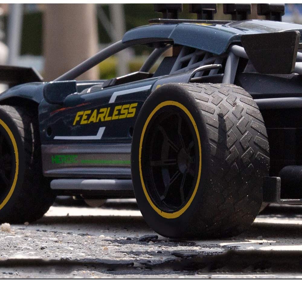 1:16 Spray Runner RC Car Rechargeable High Speed 2.4 GHz Multi-Directional Movement Simulation Drift Smoke Remote Control Car Kids Toys. 
