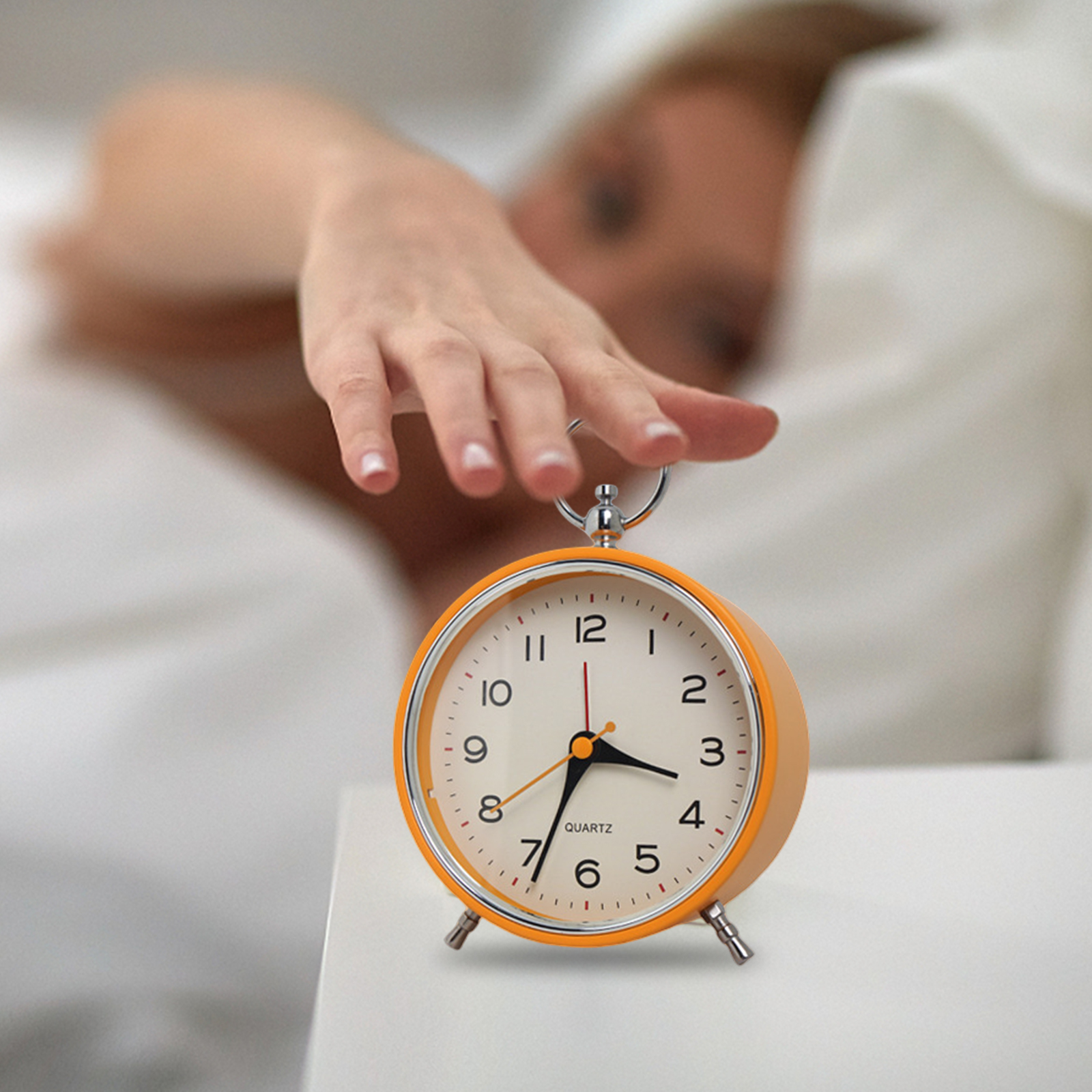 GC Student Snooze Alarm Clock Silent Non-ticking Battery Operated Bedside Table Alarm Clock With Metal Rings. 