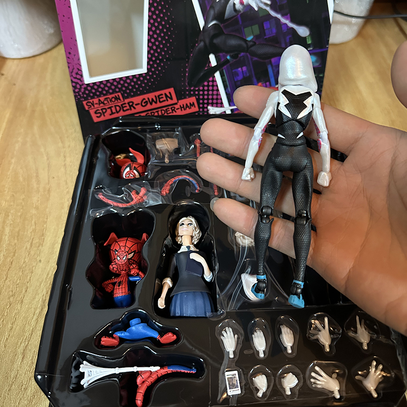 Sv Action Gwen Stacy Action Figure Collection Sentinel Spider Gwen Marvel Spider-Man Into the Spider Verse Figures Model Toys Superman. 