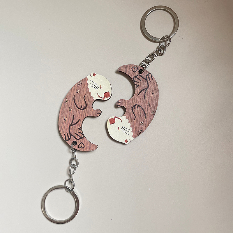 1Pair Wooden-Keychain Otters Shape Pendant Keyring Personalized Matching Puzzles Animal Keychain For Backpack Hanging Decoration. 