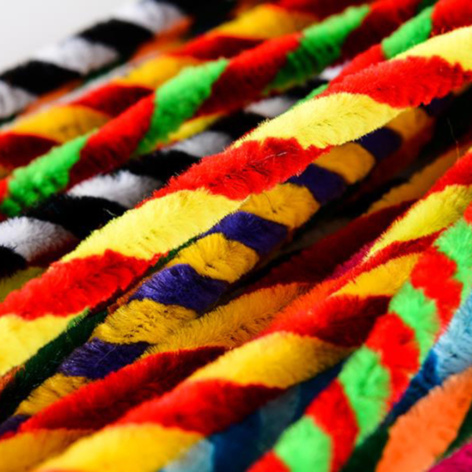Fuzzy Chenille Stem Easy to Twist Tube Cleaner Fuzzy Chenille Stem. 